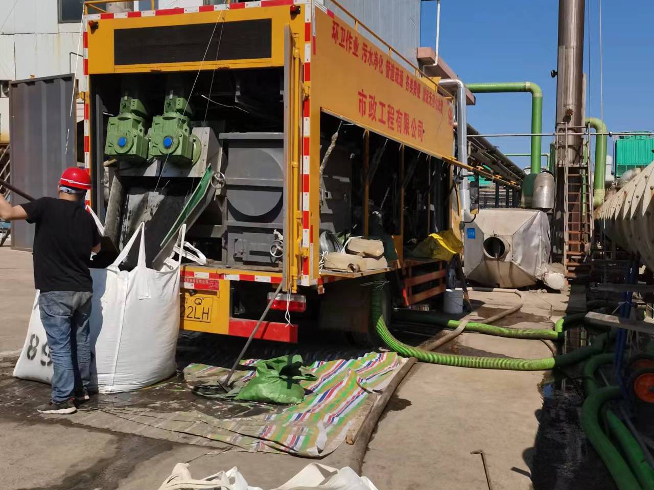 石狮淤泥压干处理